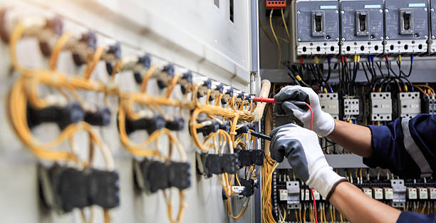 Professional Electrician technician working in Unionville, GA